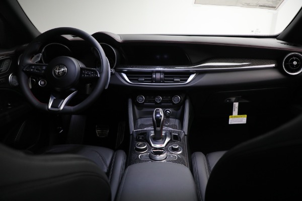 New 2023 Alfa Romeo Stelvio Estrema for sale $63,175 at Alfa Romeo of Greenwich in Greenwich CT 06830 16