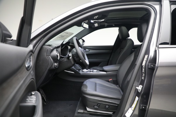 New 2023 Alfa Romeo Stelvio Ti for sale $55,980 at Alfa Romeo of Greenwich in Greenwich CT 06830 14