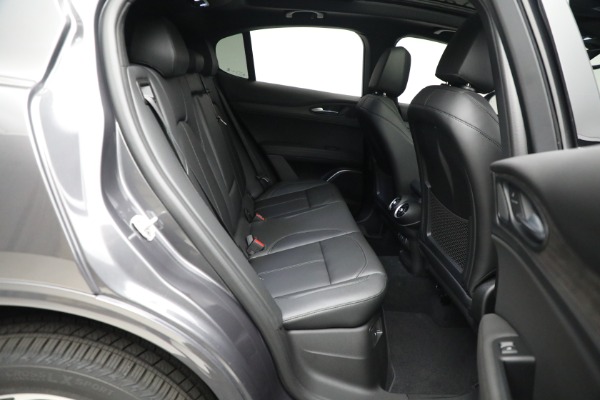 New 2023 Alfa Romeo Stelvio Ti for sale $55,980 at Alfa Romeo of Greenwich in Greenwich CT 06830 20