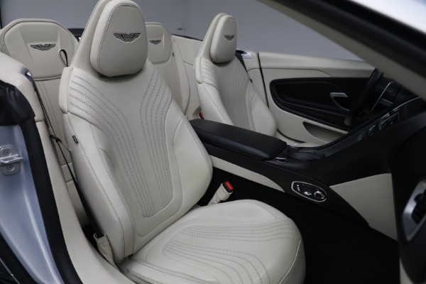 Used 2019 Aston Martin DB11 Volante for sale $145,900 at Alfa Romeo of Greenwich in Greenwich CT 06830 23