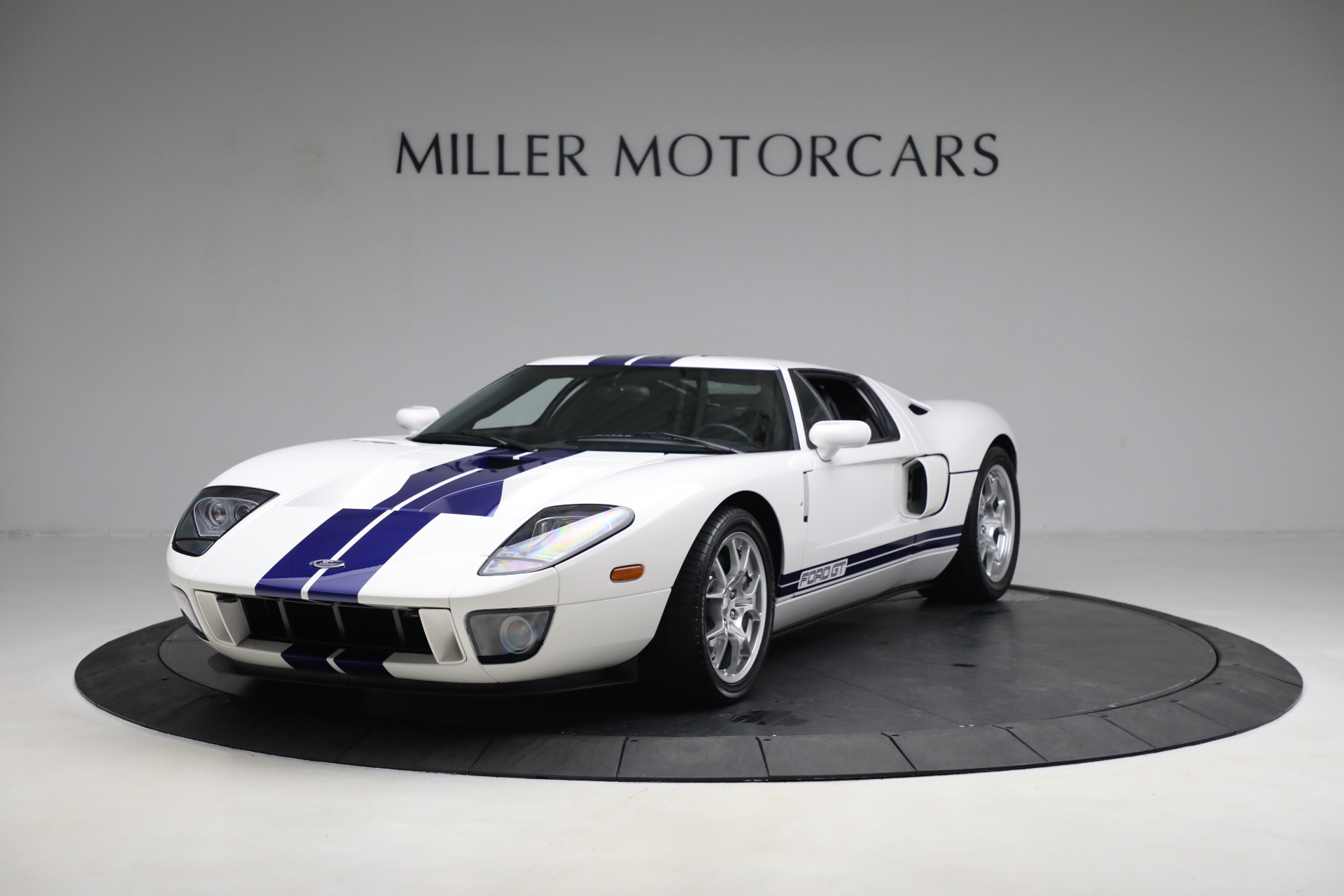 Used 2006 Ford GT for sale $449,900 at Alfa Romeo of Greenwich in Greenwich CT 06830 1