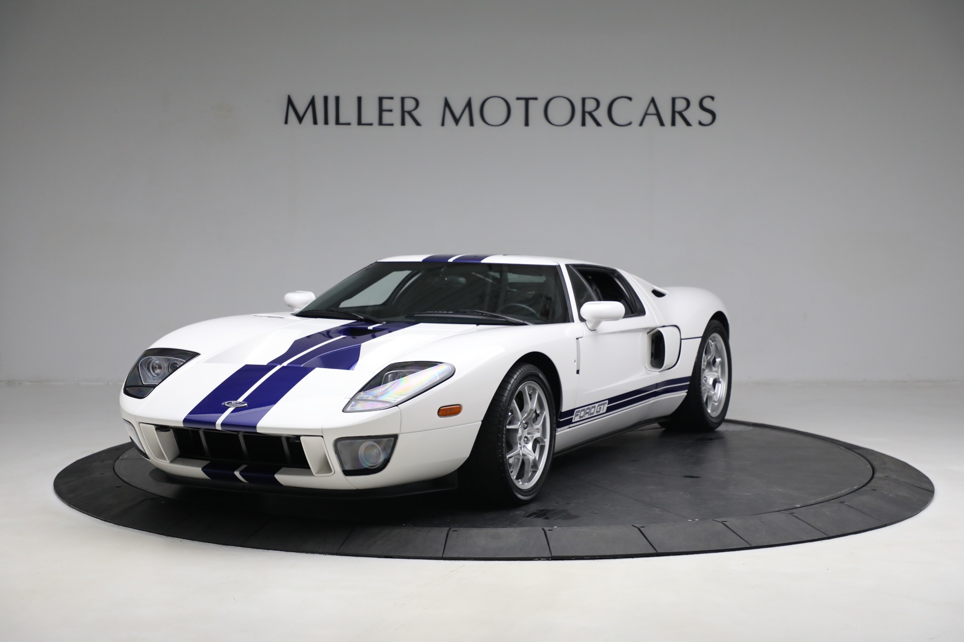 Used 2006 Ford GT for sale Sold at Alfa Romeo of Greenwich in Greenwich CT 06830 1