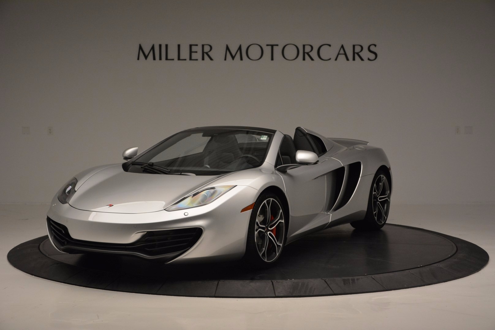 Used 2014 McLaren MP4-12C Spider for sale Sold at Alfa Romeo of Greenwich in Greenwich CT 06830 1