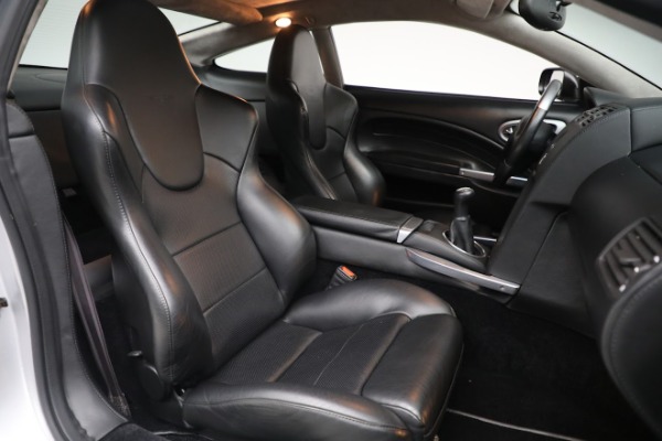 Used 2005 Aston Martin V12 Vanquish S for sale $199,900 at Alfa Romeo of Greenwich in Greenwich CT 06830 25