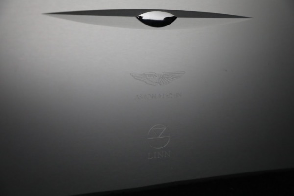 Used 2005 Aston Martin V12 Vanquish S for sale $199,900 at Alfa Romeo of Greenwich in Greenwich CT 06830 27