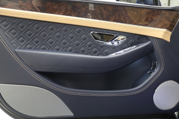 New 2023 Bentley Continental GTC Azure V8 for sale $334,475 at Alfa Romeo of Greenwich in Greenwich CT 06830 27