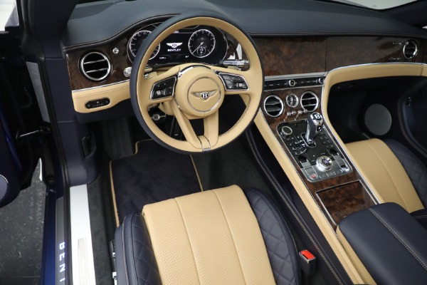 New 2023 Bentley Continental GTC Azure V8 for sale $334,475 at Alfa Romeo of Greenwich in Greenwich CT 06830 28