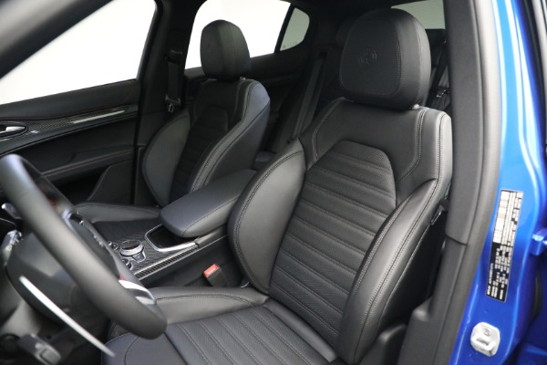 New 2023 Alfa Romeo Stelvio Estrema for sale $63,625 at Alfa Romeo of Greenwich in Greenwich CT 06830 15