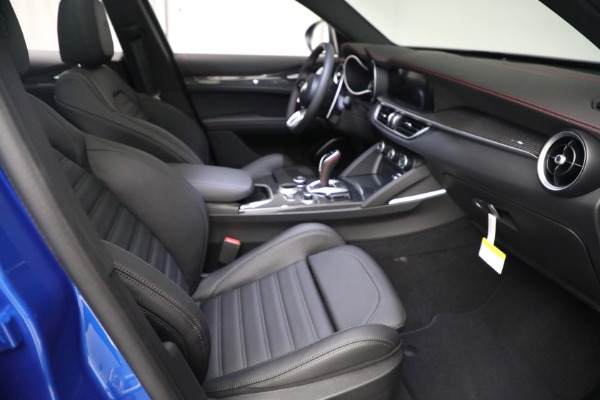 New 2023 Alfa Romeo Stelvio Estrema for sale $63,625 at Alfa Romeo of Greenwich in Greenwich CT 06830 18