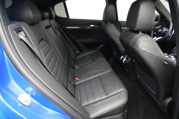 New 2023 Alfa Romeo Stelvio Estrema for sale $63,625 at Alfa Romeo of Greenwich in Greenwich CT 06830 20