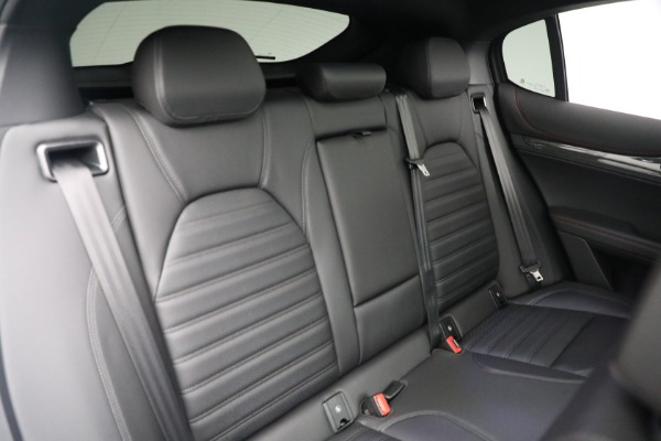 New 2023 Alfa Romeo Stelvio Estrema for sale $63,625 at Alfa Romeo of Greenwich in Greenwich CT 06830 22