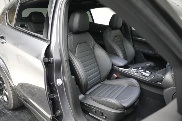 New 2023 Alfa Romeo Stelvio Quadrifoglio for sale $79,900 at Alfa Romeo of Greenwich in Greenwich CT 06830 14