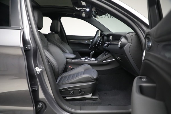 New 2023 Alfa Romeo Stelvio Quadrifoglio for sale $79,900 at Alfa Romeo of Greenwich in Greenwich CT 06830 16