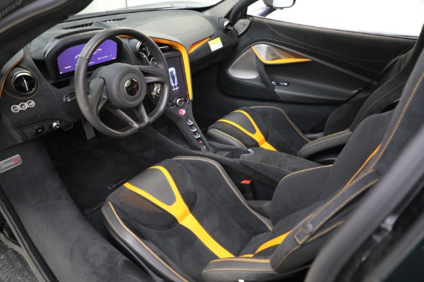 Used 2018 McLaren 720S Performance for sale $289,900 at Alfa Romeo of Greenwich in Greenwich CT 06830 17