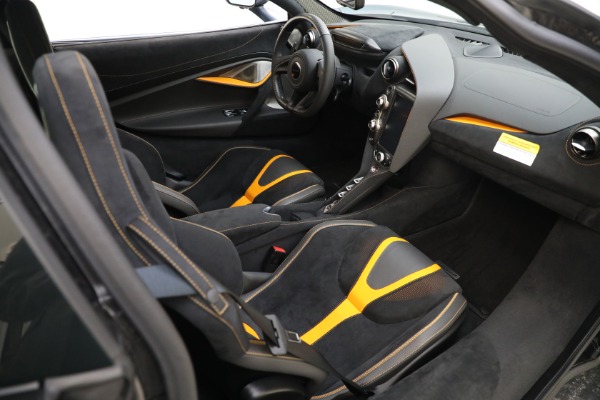 Used 2018 McLaren 720S Performance for sale $289,900 at Alfa Romeo of Greenwich in Greenwich CT 06830 21