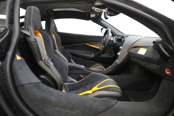 Used 2018 McLaren 720S Performance for sale $289,900 at Alfa Romeo of Greenwich in Greenwich CT 06830 22