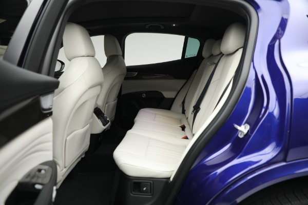 New 2023 Maserati Grecale Modena for sale $86,697 at Alfa Romeo of Greenwich in Greenwich CT 06830 16