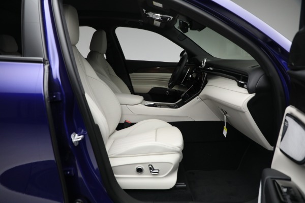 New 2023 Maserati Grecale Modena for sale $86,697 at Alfa Romeo of Greenwich in Greenwich CT 06830 18