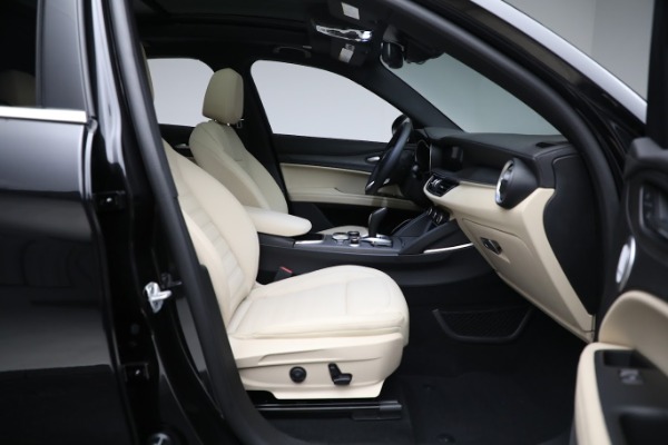 New 2023 Alfa Romeo Stelvio Ti Lusso for sale $59,275 at Alfa Romeo of Greenwich in Greenwich CT 06830 16