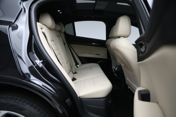 New 2023 Alfa Romeo Stelvio Ti Lusso for sale $59,275 at Alfa Romeo of Greenwich in Greenwich CT 06830 18