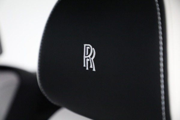 Used 2022 Rolls-Royce Black Badge Cullinan for sale $399,900 at Alfa Romeo of Greenwich in Greenwich CT 06830 16