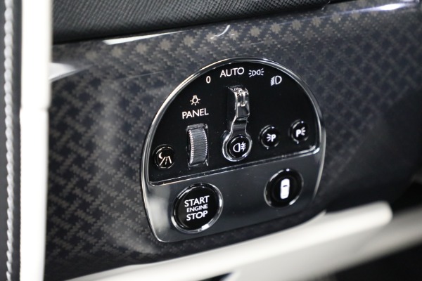 Used 2022 Rolls-Royce Black Badge Cullinan for sale $399,900 at Alfa Romeo of Greenwich in Greenwich CT 06830 17