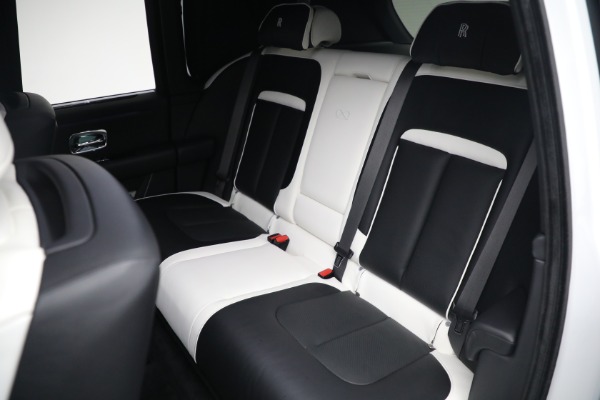 Used 2022 Rolls-Royce Black Badge Cullinan for sale $399,900 at Alfa Romeo of Greenwich in Greenwich CT 06830 20
