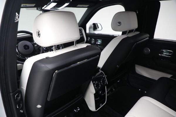 Used 2022 Rolls-Royce Black Badge Cullinan for sale $399,900 at Alfa Romeo of Greenwich in Greenwich CT 06830 21