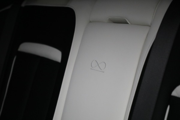 Used 2022 Rolls-Royce Black Badge Cullinan for sale $399,900 at Alfa Romeo of Greenwich in Greenwich CT 06830 22