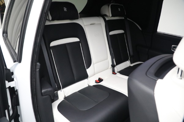 Used 2022 Rolls-Royce Black Badge Cullinan for sale $399,900 at Alfa Romeo of Greenwich in Greenwich CT 06830 24