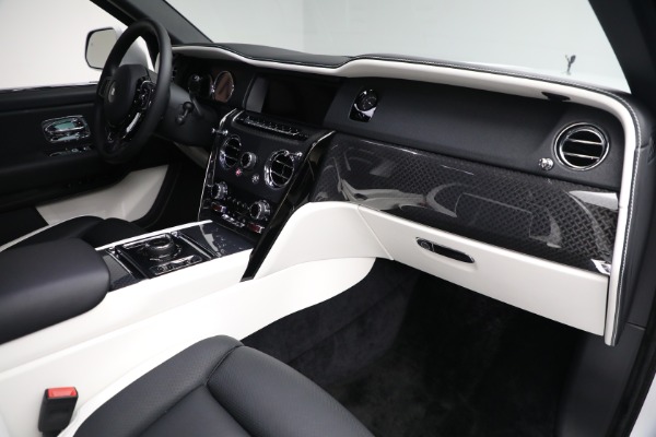 Used 2022 Rolls-Royce Black Badge Cullinan for sale $399,900 at Alfa Romeo of Greenwich in Greenwich CT 06830 26