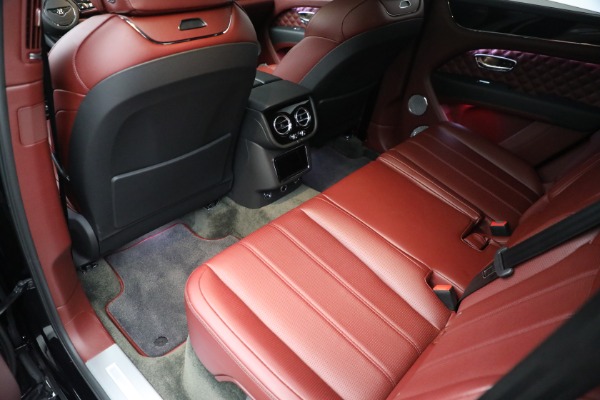 Used 2022 Bentley Bentayga Speed for sale $279,900 at Alfa Romeo of Greenwich in Greenwich CT 06830 18