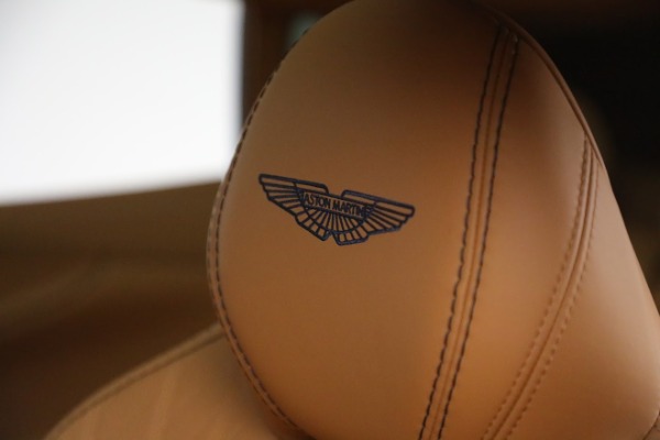 Used 2022 Aston Martin DBX for sale $169,900 at Alfa Romeo of Greenwich in Greenwich CT 06830 16