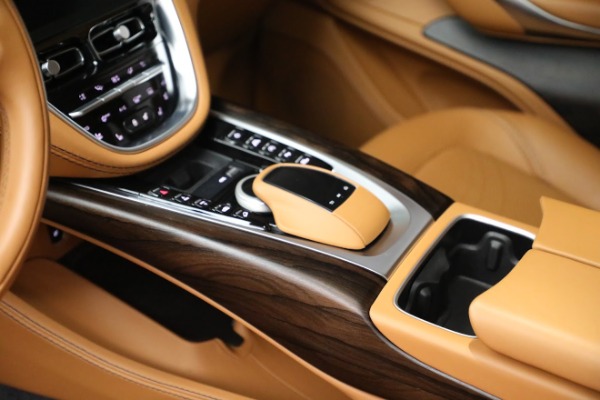 Used 2022 Aston Martin DBX for sale $169,900 at Alfa Romeo of Greenwich in Greenwich CT 06830 17