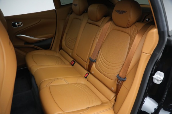 Used 2022 Aston Martin DBX for sale $169,900 at Alfa Romeo of Greenwich in Greenwich CT 06830 22