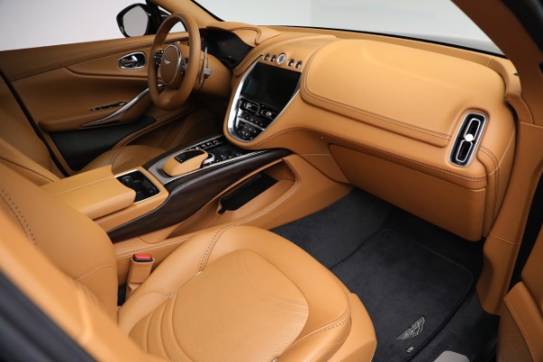 Used 2022 Aston Martin DBX for sale $169,900 at Alfa Romeo of Greenwich in Greenwich CT 06830 23