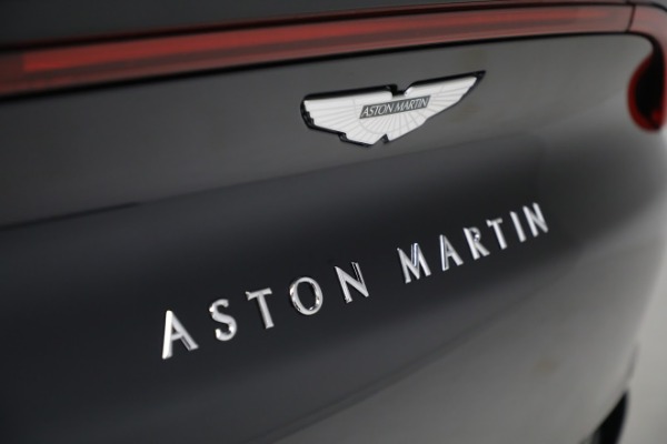 Used 2022 Aston Martin DBX for sale $169,900 at Alfa Romeo of Greenwich in Greenwich CT 06830 28