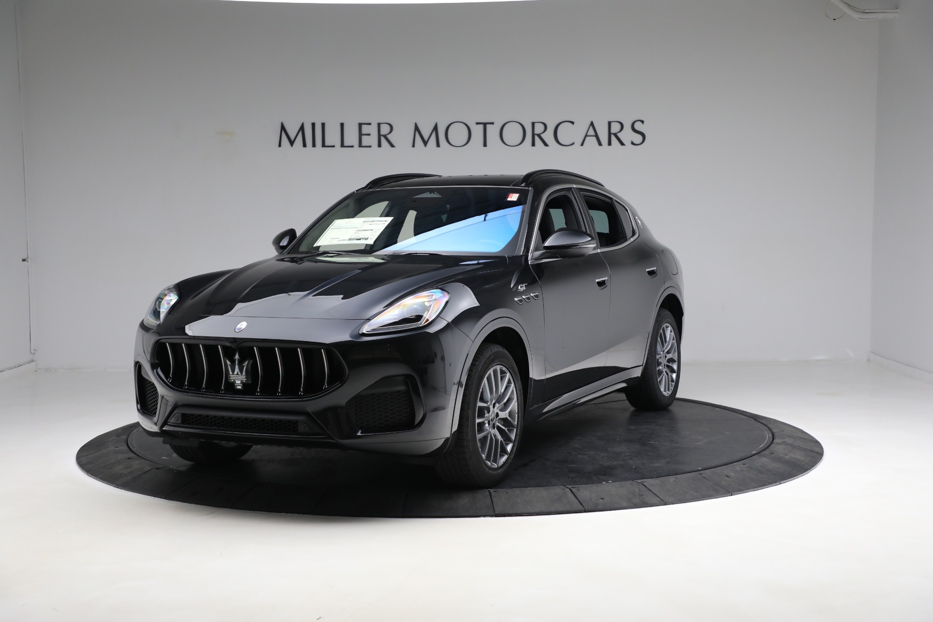 New 2023 Maserati Grecale GT for sale $70,347 at Alfa Romeo of Greenwich in Greenwich CT 06830 1