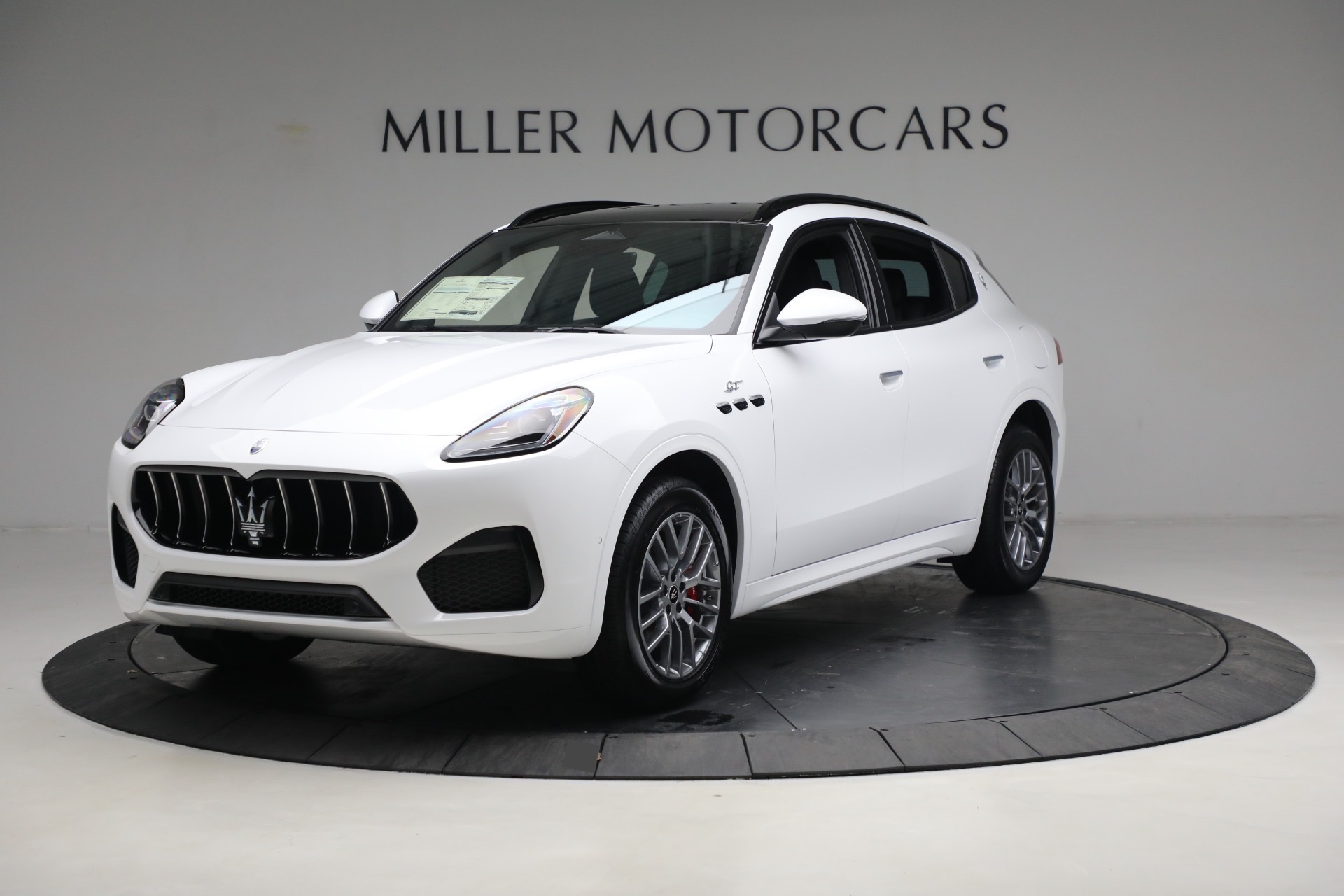 New 2023 Maserati Grecale GT for sale $71,497 at Alfa Romeo of Greenwich in Greenwich CT 06830 1