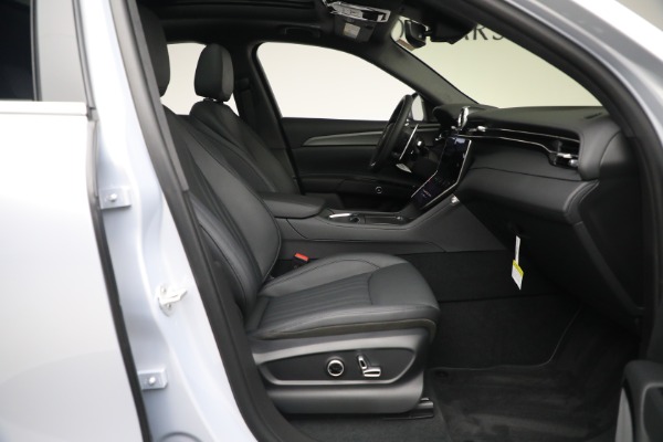 New 2023 Maserati Grecale GT for sale $70,197 at Alfa Romeo of Greenwich in Greenwich CT 06830 18