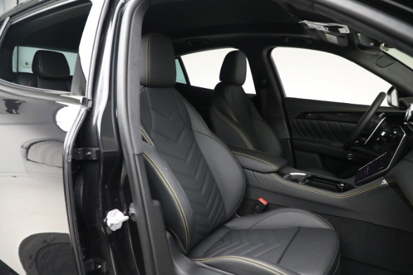 New 2023 Maserati Grecale Modena for sale $86,457 at Alfa Romeo of Greenwich in Greenwich CT 06830 17
