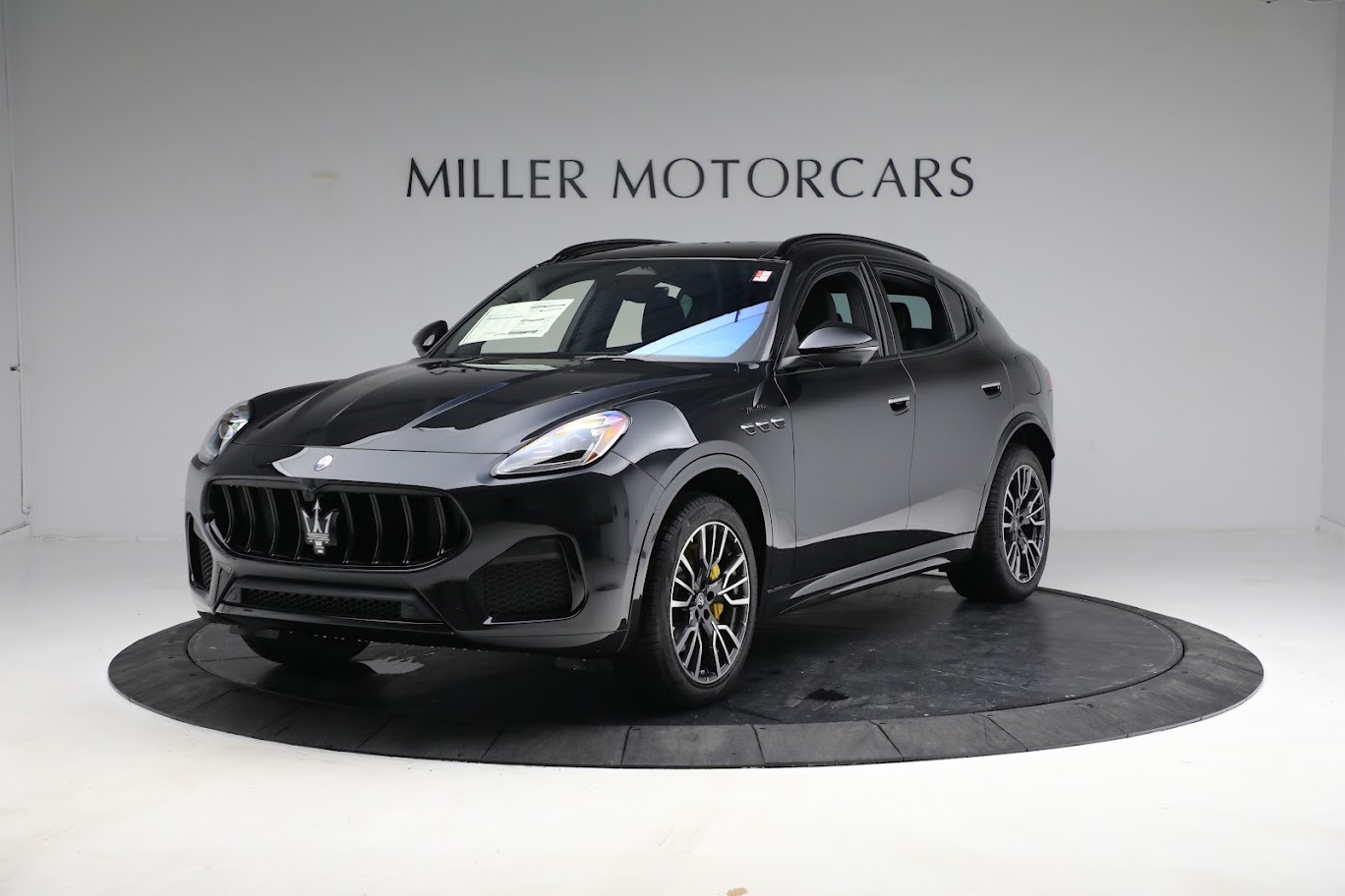 New 2023 Maserati Grecale Modena for sale $86,457 at Alfa Romeo of Greenwich in Greenwich CT 06830 1