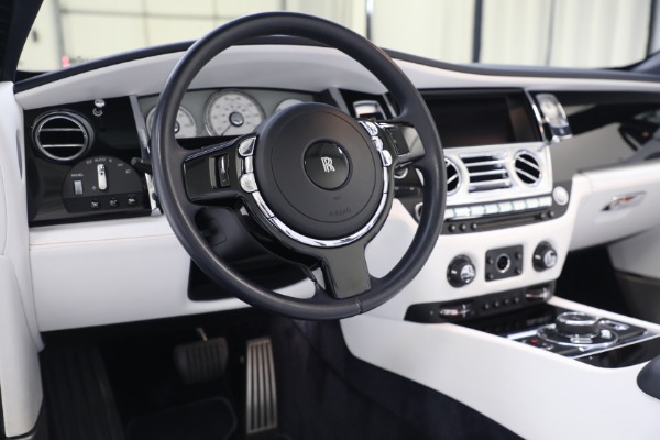 Used 2019 Rolls-Royce Dawn for sale $329,900 at Alfa Romeo of Greenwich in Greenwich CT 06830 24