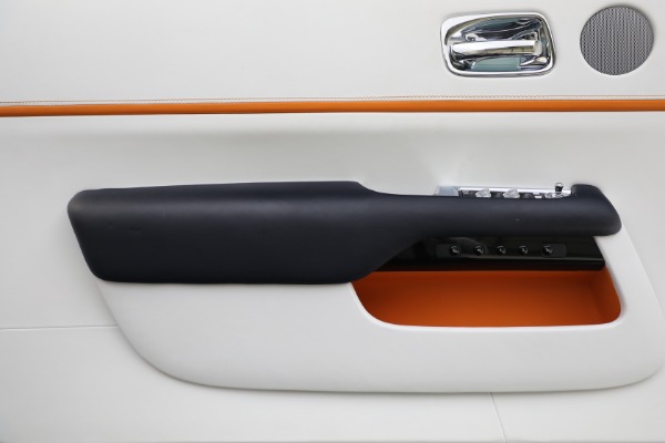Used 2019 Rolls-Royce Dawn for sale $329,900 at Alfa Romeo of Greenwich in Greenwich CT 06830 28