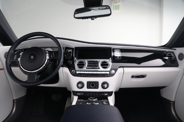 Used 2019 Rolls-Royce Dawn for sale $329,900 at Alfa Romeo of Greenwich in Greenwich CT 06830 4
