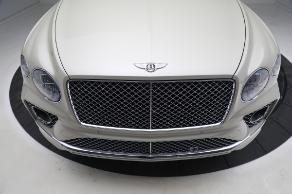 Used 2022 Bentley Bentayga V8 for sale $205,900 at Alfa Romeo of Greenwich in Greenwich CT 06830 15