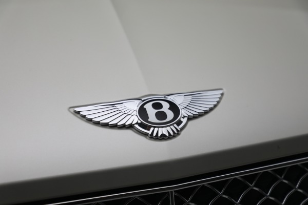 Used 2022 Bentley Bentayga V8 for sale Sold at Alfa Romeo of Greenwich in Greenwich CT 06830 16