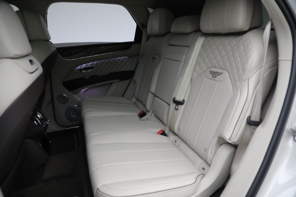 Used 2022 Bentley Bentayga V8 for sale $205,900 at Alfa Romeo of Greenwich in Greenwich CT 06830 24