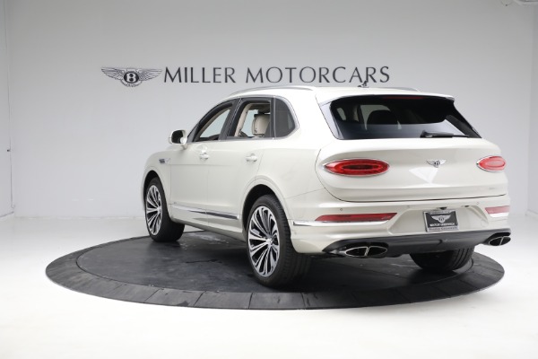 Used 2022 Bentley Bentayga V8 for sale $205,900 at Alfa Romeo of Greenwich in Greenwich CT 06830 5