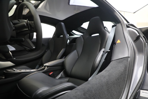New 2023 McLaren GT for sale $216,098 at Alfa Romeo of Greenwich in Greenwich CT 06830 21